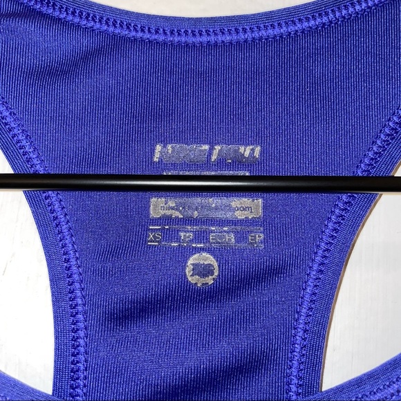 navy blue nike sports bra - Picture 3 of 3